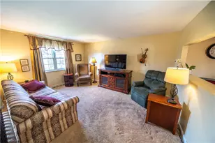 155 Connie Park Dr, Kennedy Township, PA 15136 - Photo 7