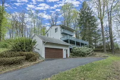 860 Parkview Drive, Westmont Hilltop School District, PA 15905 - Photo 3