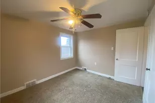 1025 Logan Rd, North Versailles, PA 15137 - Photo 23