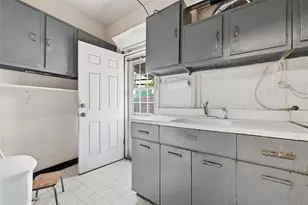 239 Meyran Ave, Pittsburgh, PA 15213 - Photo 13