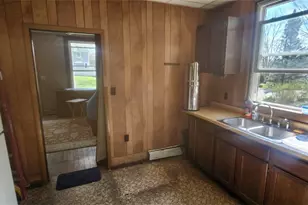 1173 11th St, Taylor Township, PA 16160 - Photo 9