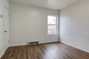1702 McMinn St, Aliquippa, PA 15001 - Photo 11