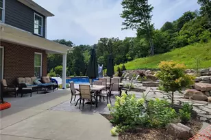 1174 Lauralynn Dr, Unity Township, PA 15650 - Photo 3