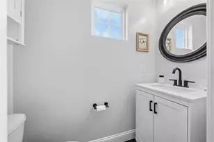 304 Sunrise Dr, Collier Township, PA 15106 - Photo 5