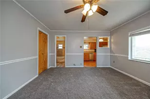 3819 Grant St, South Park, PA 15129 - Photo 9