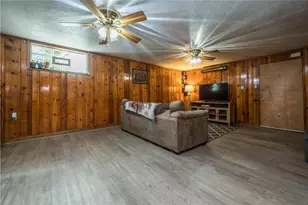 2408 Ridge Rd, South Park, PA 15129 - Photo 33