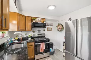 3801 Hilpert St, Pittsburgh, PA 15227 - Photo 41