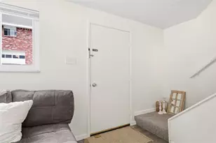 3801 Hilpert St, Pittsburgh, PA 15227 - Photo 9
