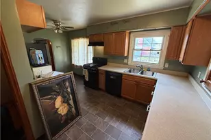 14 Hogsett St, Uniontown, PA 15401 - Photo 13