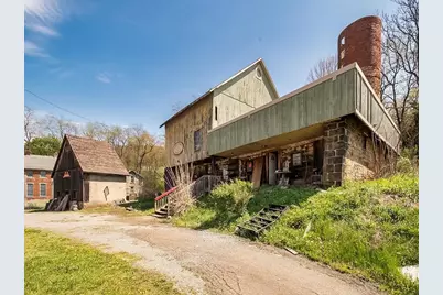 333 Perry Highway, Lancaster Township, PA 16037 - Photo 15