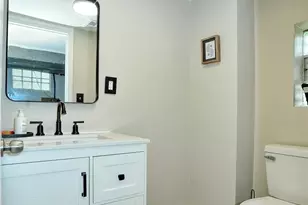 2131 Lindsay Road Rd, Blackridge, PA 15221 - Photo 13