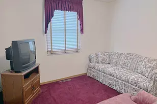 209 Falcon Ridge Dr, New Kensington, PA 15068 - Photo 11