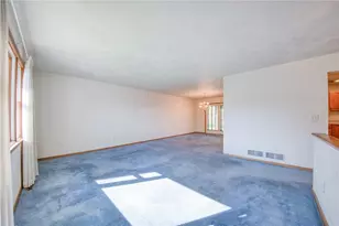 209 Falcon Ridge Dr, New Kensington, PA 15068 - Photo 5