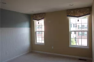 325 Broadstone Dr, Adams Township, PA 16046 - Photo 9