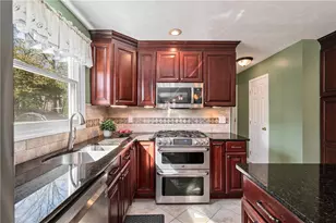 121 Tiffany Ridge Dr, Moon/Crescent Twp, PA 15108 - Photo 5