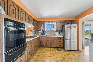 154 Manchester Dr, Irwin, PA 15642 - Photo 11