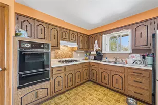 154 Manchester Dr, Irwin, PA 15642 - Photo 13