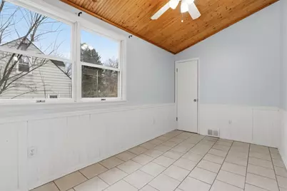 2012 Pleasant St, Bethel Park, PA 15102 - Photo 13