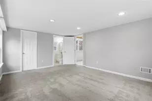 2012 Pleasant St, Bethel Park, PA 15102 - Photo 19
