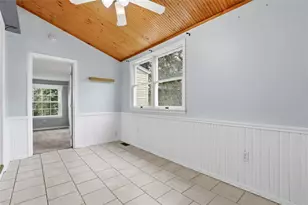 2012 Pleasant St, Bethel Park, PA 15102 - Photo 15