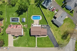 100 Walnut Dr, Robinson Twp, PA 15136 - Photo 49