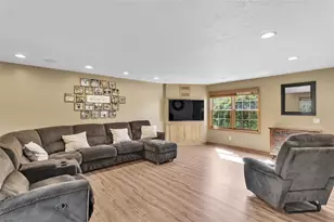 9227 Marshall Rd, Cranberry Township, PA 16066 - Photo 11
