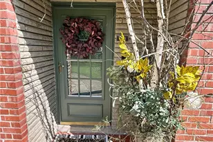 189 Inglewood Dr, Pittsburgh, PA 15228 - Photo 5