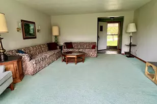 322 Constitution Ave, West Mifflin, PA 15122 - Photo 5