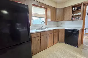 512 Ridgeway Ave, Grove City Boro, PA 16127 - Photo 9