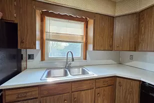 512 Ridgeway Ave, Grove City Boro, PA 16127 - Photo 7