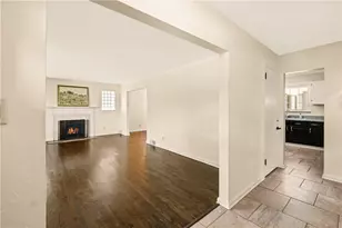 1090 Lakemont Dr, Pittsburgh, PA 15243 - Photo 5