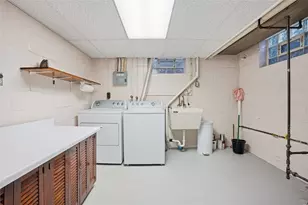 1816 Vollmer Dr, Pittsburgh, PA 15116 - Photo 29