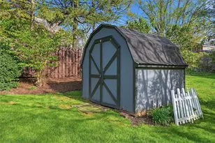 1816 Vollmer Dr, Pittsburgh, PA 15116 - Photo 39