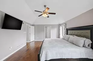 113 Foxwood Dr, Pittsburgh, PA 15090 - Photo 17