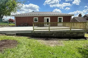 2745 Van Buren Dr, Lower Burrell, PA 15068 - Photo 37