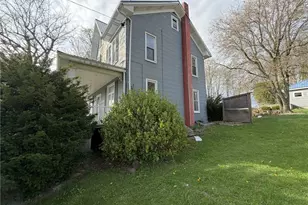 1658 Pitt St, Jennerstown Boro, PA 15547 - Photo 3