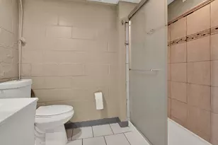 102 Tarpon Dr, Pittsburgh, PA 15212 - Photo 17