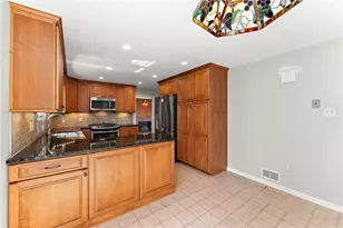 8290 Bramble Ln, Pittsburgh, PA 15237 - Photo 17