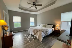 4054 Overview Dr, Cecil, PA 15317 - Photo 11