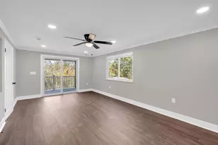 1051 Forest Ave, Ross Twp, PA 15202 - Photo 13