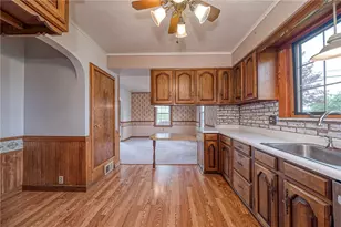 2112 Clayton Rd, White Township, PA 15010 - Photo 3