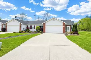 201 Wimbledon Dr, Mount Pleasant Township, PA 15666 - Photo 3