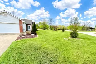 201 Wimbledon Dr, Mount Pleasant Township, PA 15666 - Photo 5