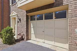 670 Woodcrest Dr, Robinson Twp, PA 15205 - Photo 5