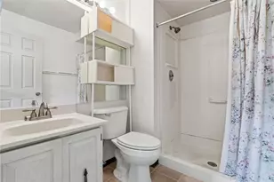 670 Woodcrest Dr, Robinson Twp, PA 15205 - Photo 25