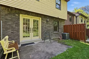 670 Woodcrest Dr, Robinson Twp, PA 15205 - Photo 33