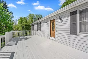 305 Highland Dr, Harrison Township, PA 15065 - Photo 5