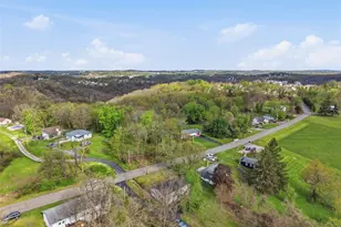 181 Foxwood Rd, Moon/Crescent Twp, PA 15108 - Photo 43