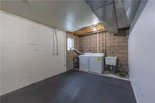 232 Dinwiddie St, Pittsburgh, PA 15219 - Photo 17
