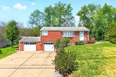 29 Pontiac Rd, Bethel Park, PA 15241 - Photo 1